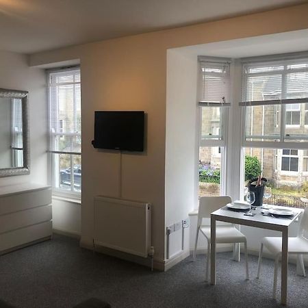 Newly Renovated Modern Studio Apartment Penzance Exterior photo