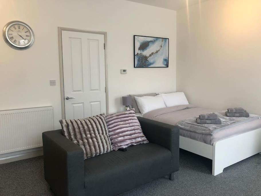 Newly Renovated Modern Studio Apartment Penzance Exterior photo