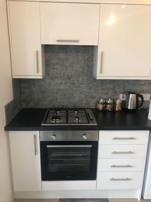Newly Renovated Modern Studio Apartment Penzance Exterior photo